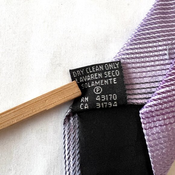 Geoffrey Beene 100% Silk Necktie, Stain Resistant, Purple, Black & Silver, EUC! - Picture 4 of 11